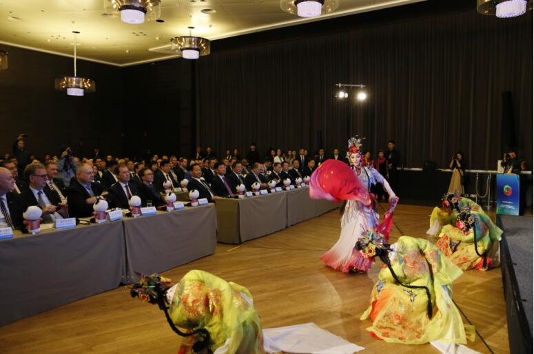 集团党委书记、董事长任丁率团赴荷兰、德国、以色列考察